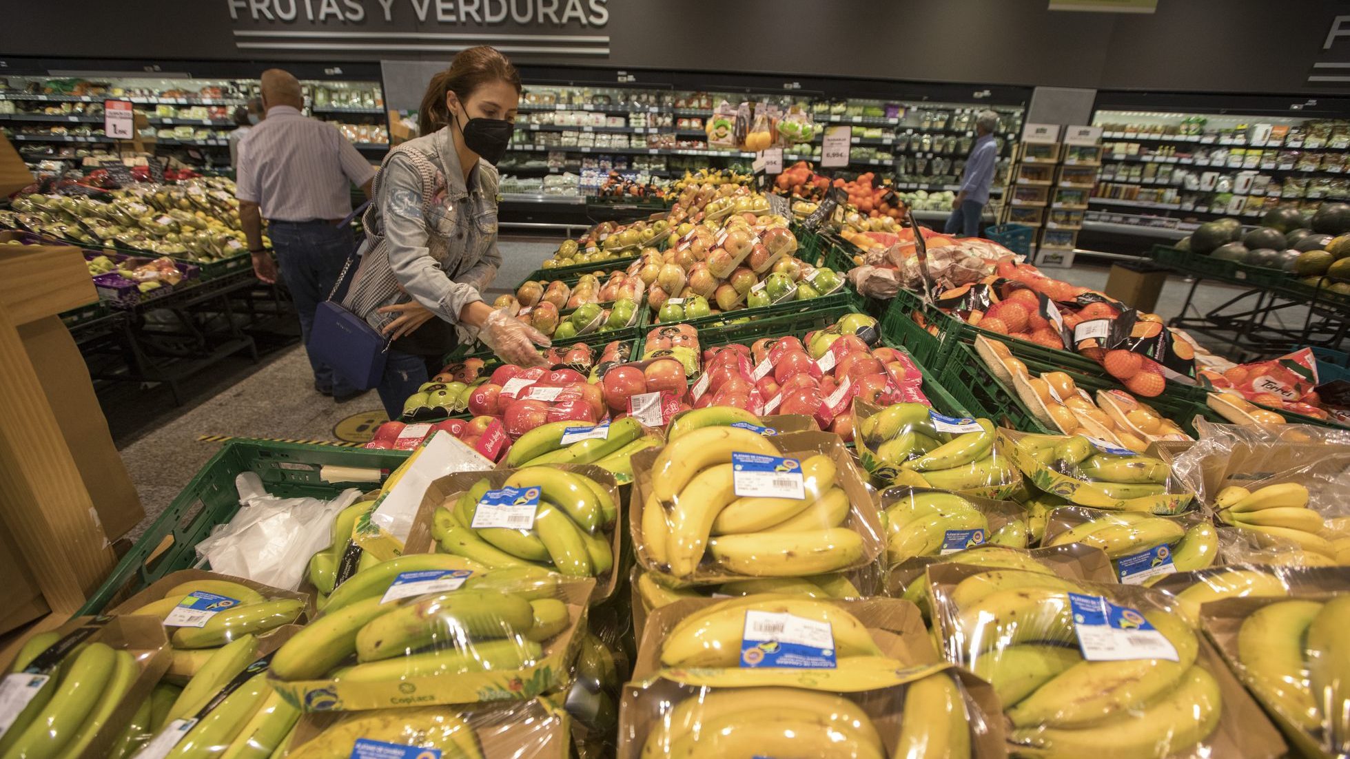 La venta de frutas y verduras en envases de plástico estará prohibida en España en 2023